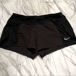 Nike black active shorts size S‎